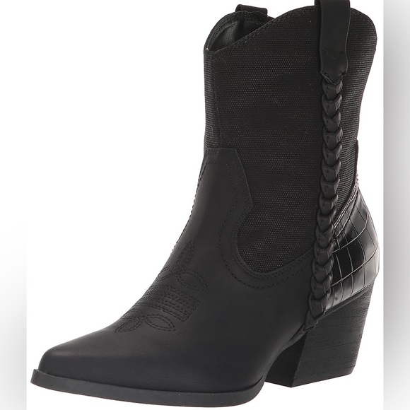 NWOT Black Western Bots - Picture 3 of 6